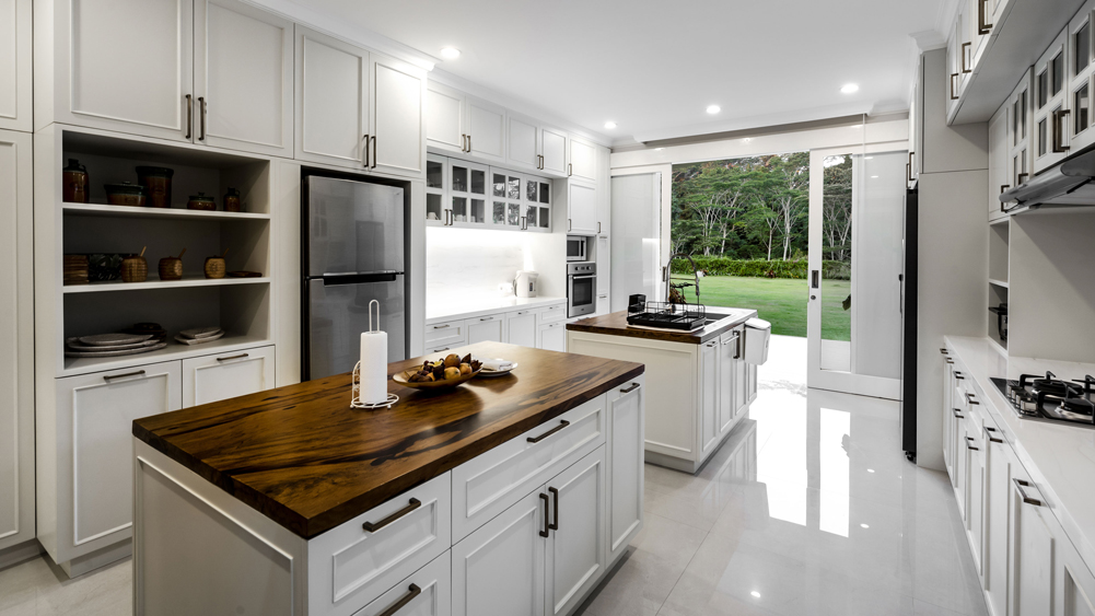 Pala Ubud - Villa Agung - Gorgeous show kitcken by the lawn